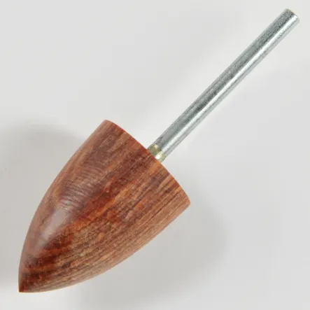 Obrotowy drewniany korpus Kemet, ostrołuk premium